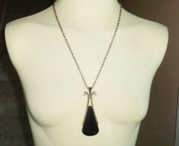 Avon Imitation Black Onyx Modernist Pendant Neckl… - image 1
