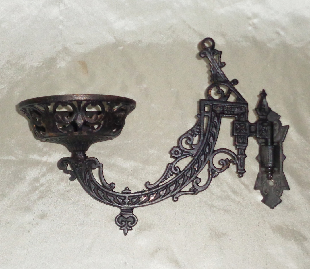 Antique Black Cast Iron Oil Lamp Holder Swing Arm Style W/ Wall Mount