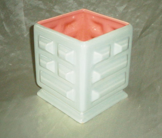 Vintage Dusty Pink Geometric Planter Vintage Dusty Pink Geometric Planter