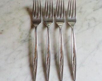 Sea Island 1847 Rogers Bros Stainless 7 3/8 Inch Set of 4 Dinner