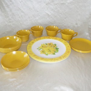 Yellow Flower Melamine Melmac Allied Chemical Dish Set w Plates Bowls Cups