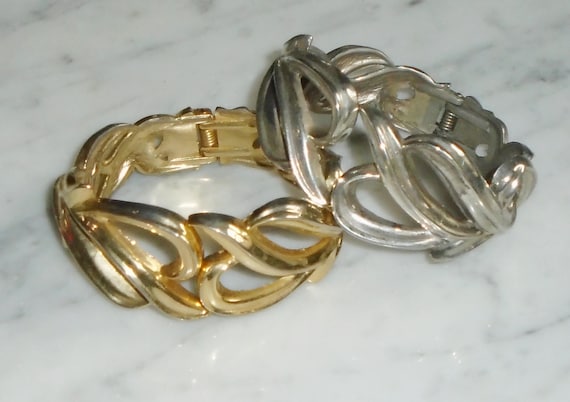 Hinged Cuff Bracelets Set of 2 matching Vintage G… - image 3