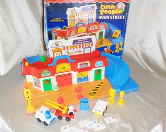 Vintage Fisher Price Little People Main Street 1986 2500 Almost complete