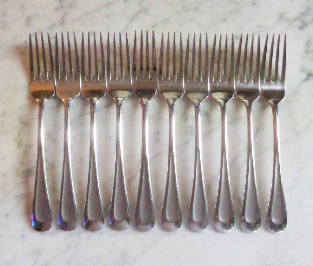 Oneida USA Stainless Satin Sand Dune 7 3/8 Inch Set of 10 Dinner Forks