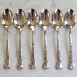 6 Oneida Distinction Deluxe HH Stainless Spring Glen 6 inch Teaspoons