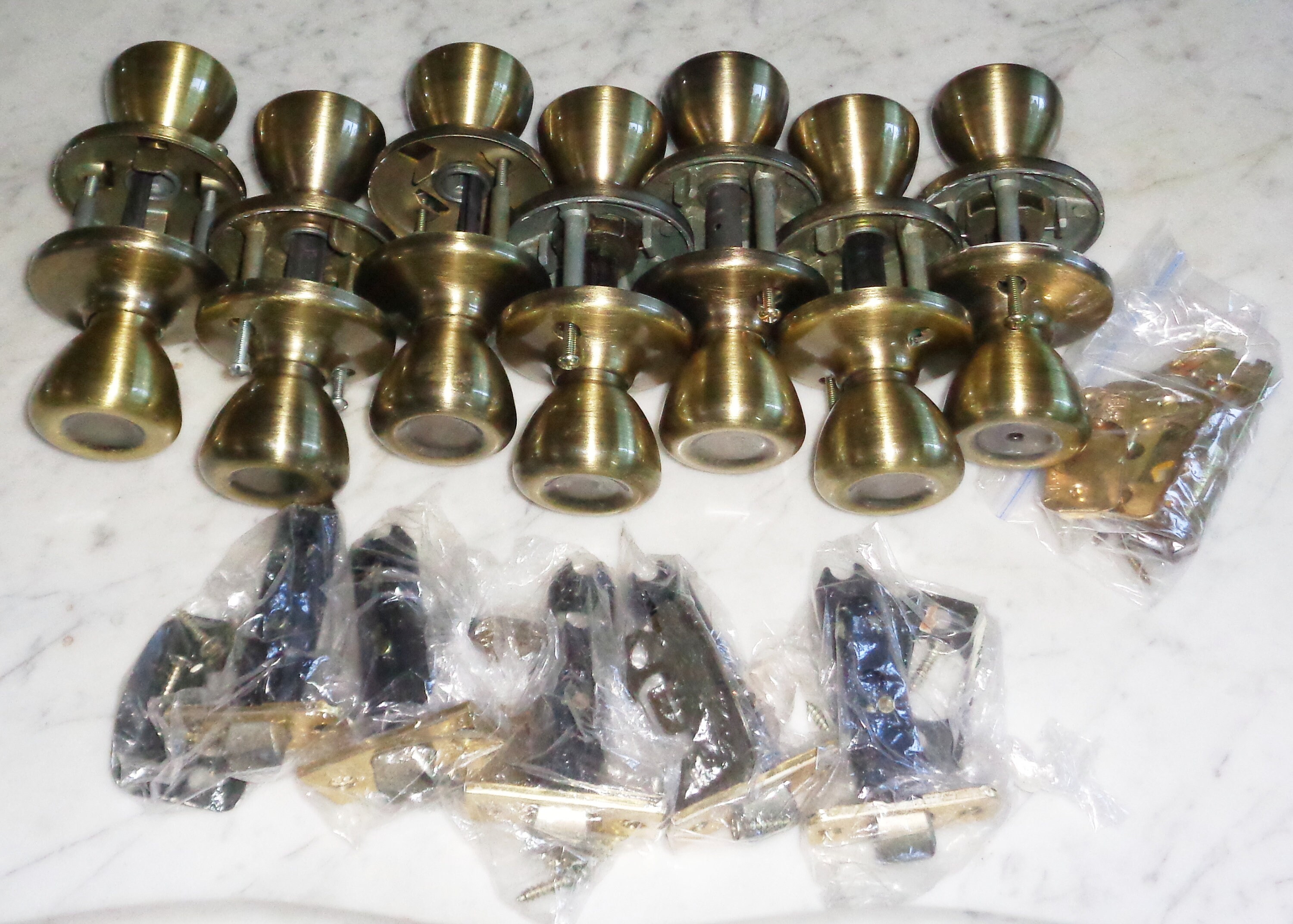 Kwik Set Antique Brass Tone Door Knob Handle Dummy Lock Sets, Set of 7 ...
