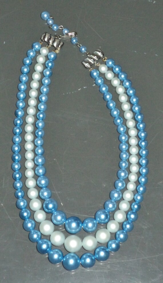Blue Pearl Hook Necklace Vintage 3-Strand Blue Be… - image 2