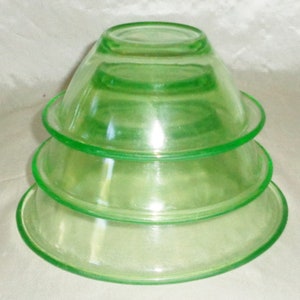 Vaseline Mixing Bowl Set of 3 Graduated Bowls in Green Uranium Glass