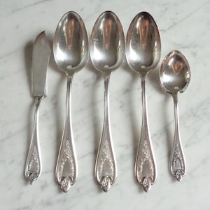 Alte Kolonie 1847 Rogers Bros Silber Platte 3 Servierlöffel, Zucker Löffel & Meister Buttermesser