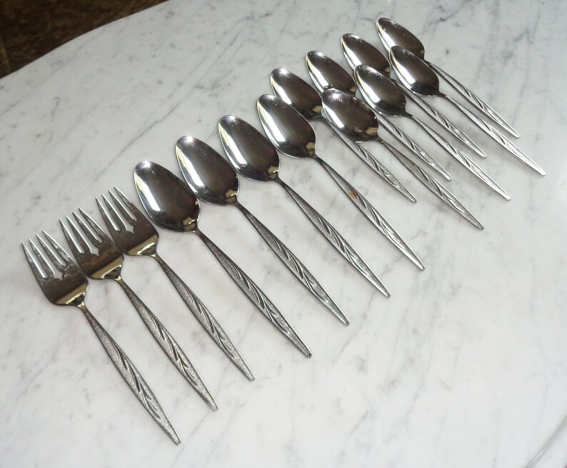 Table Soup Spoons /& Teaspoons Sea Island 1847 Rogers Bros Stainless Dessert Forks