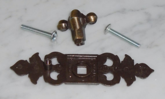 Canada 7 Vintage Carriage House Brass Cabinet Drawer Pull Knobs w Back Plates 