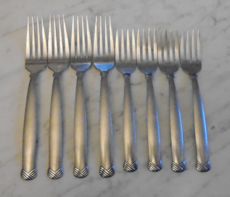 8 Oneida USA Rattan Dinner /& Salad Dessert Forks
