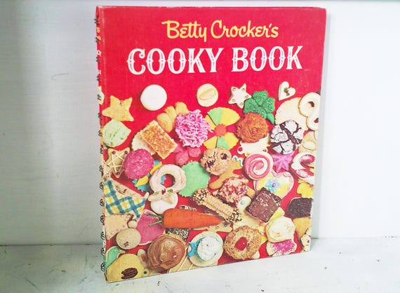 1963 Betty Crockers Cooky Book Recipe FIRST EDITION Spiral Binder Hardcover Book