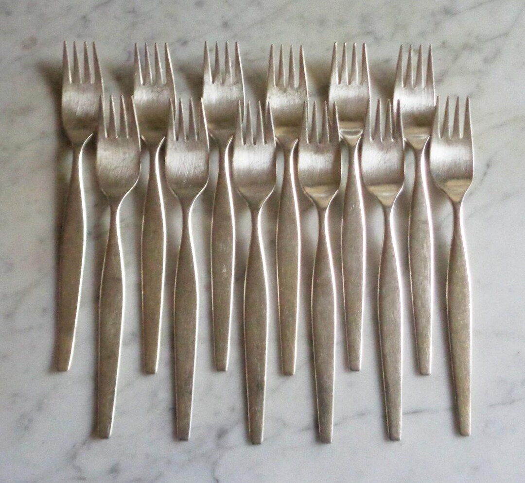 International Silver Co 7 Inch Silver Plate Set of 12 Salad