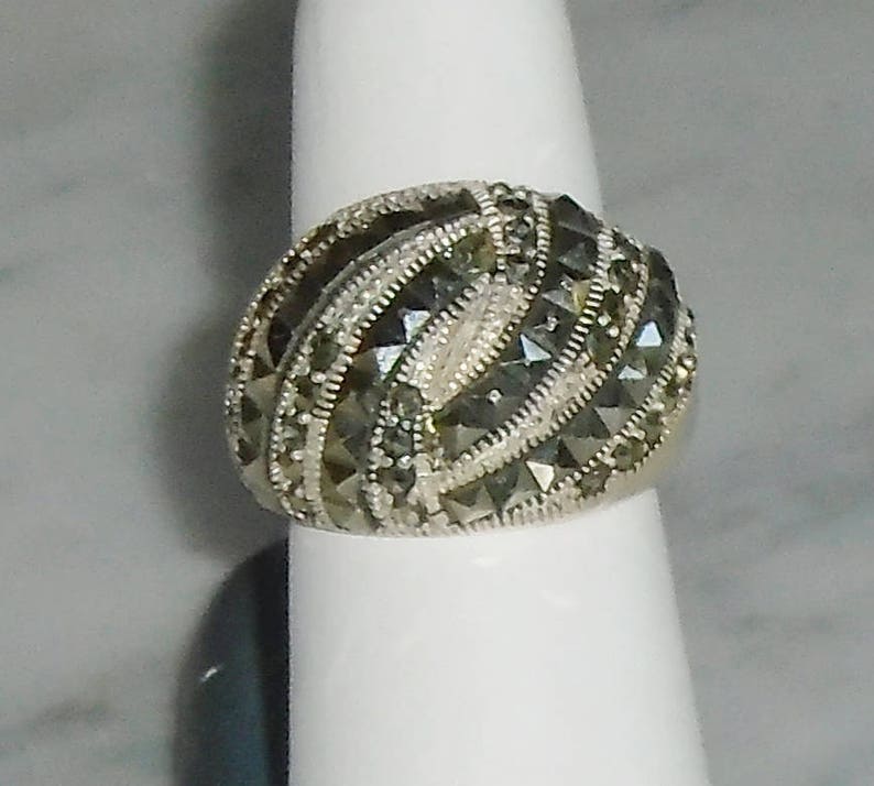 Sterling Silver Hematite Ring Stone Dome Cocktail ring Size 7 