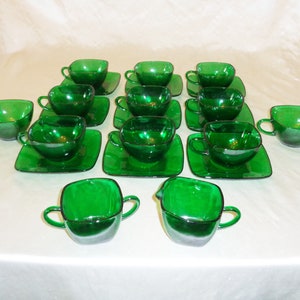 Anchor Hocking Emerald Forest Green Glass 11 Coffee Cups, 9 Saucers, Creamer & Sugar Dish&#39;s