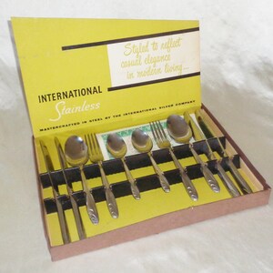 Prevue Silco International Inoxidable 4 ~ 4 piezas Cubiertos en caja de presentación de cartón original