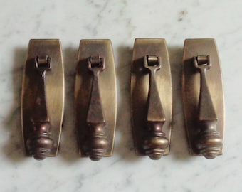 Puxadores de gaveta em formato de lágrima de 3 polegadas com placas traseiras #7642 Conjunto vintage de 4