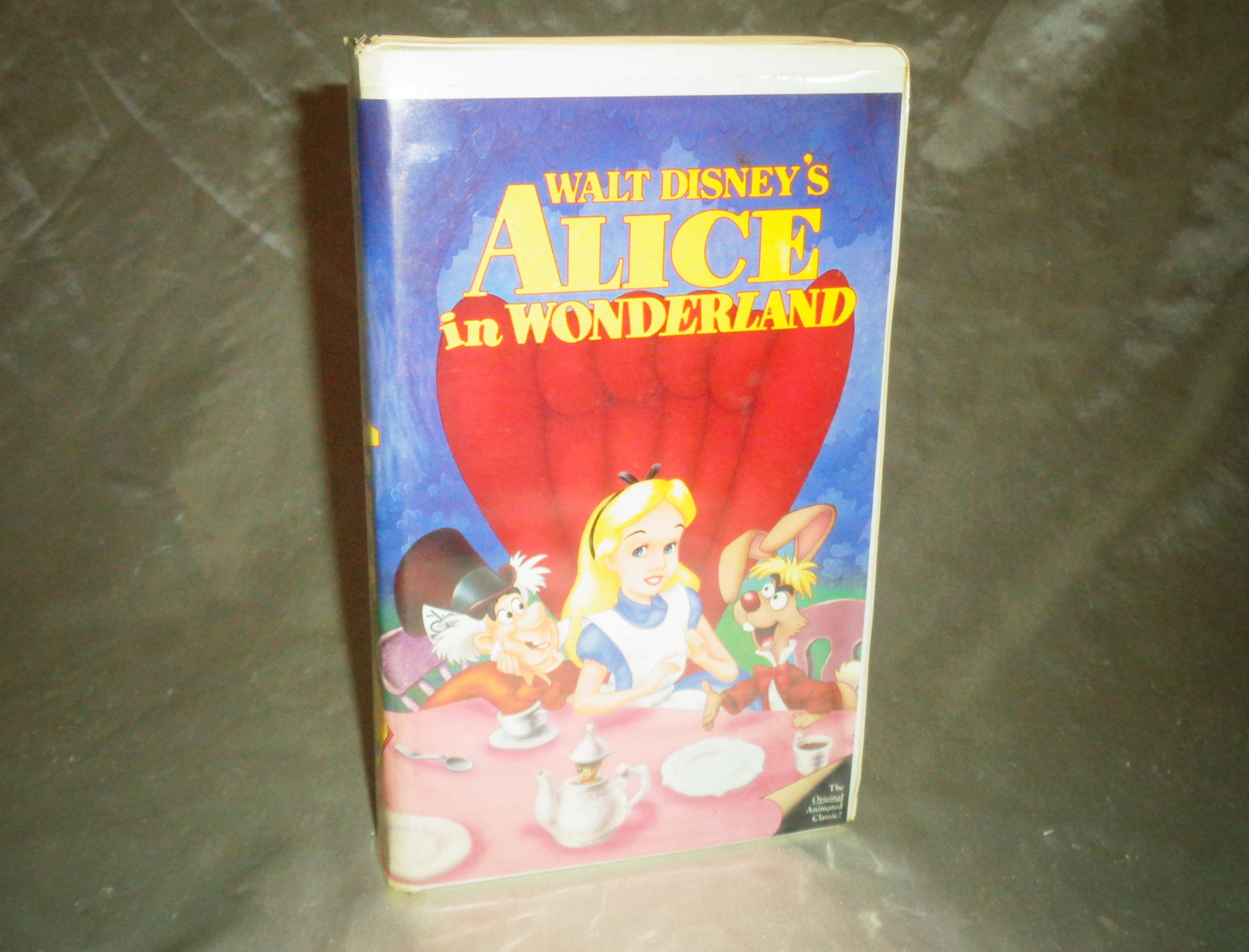 Disney Black Diamond the Classics Alice in Wonderland Clamshell 
