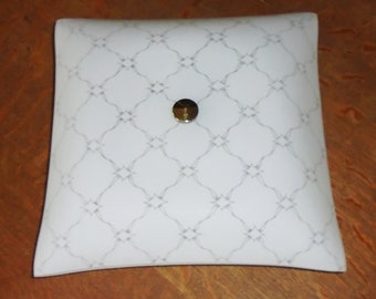 Atomic Light Fixture 13 3/4in vintage Moe Light Diamond Ribbon Fixture Cover on 2 Bulb Electric Ceiling plate