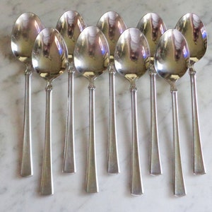 Zestaw 9 łyżek do zupy Mikasa Stainless Japan Verona 7 5/8 cala