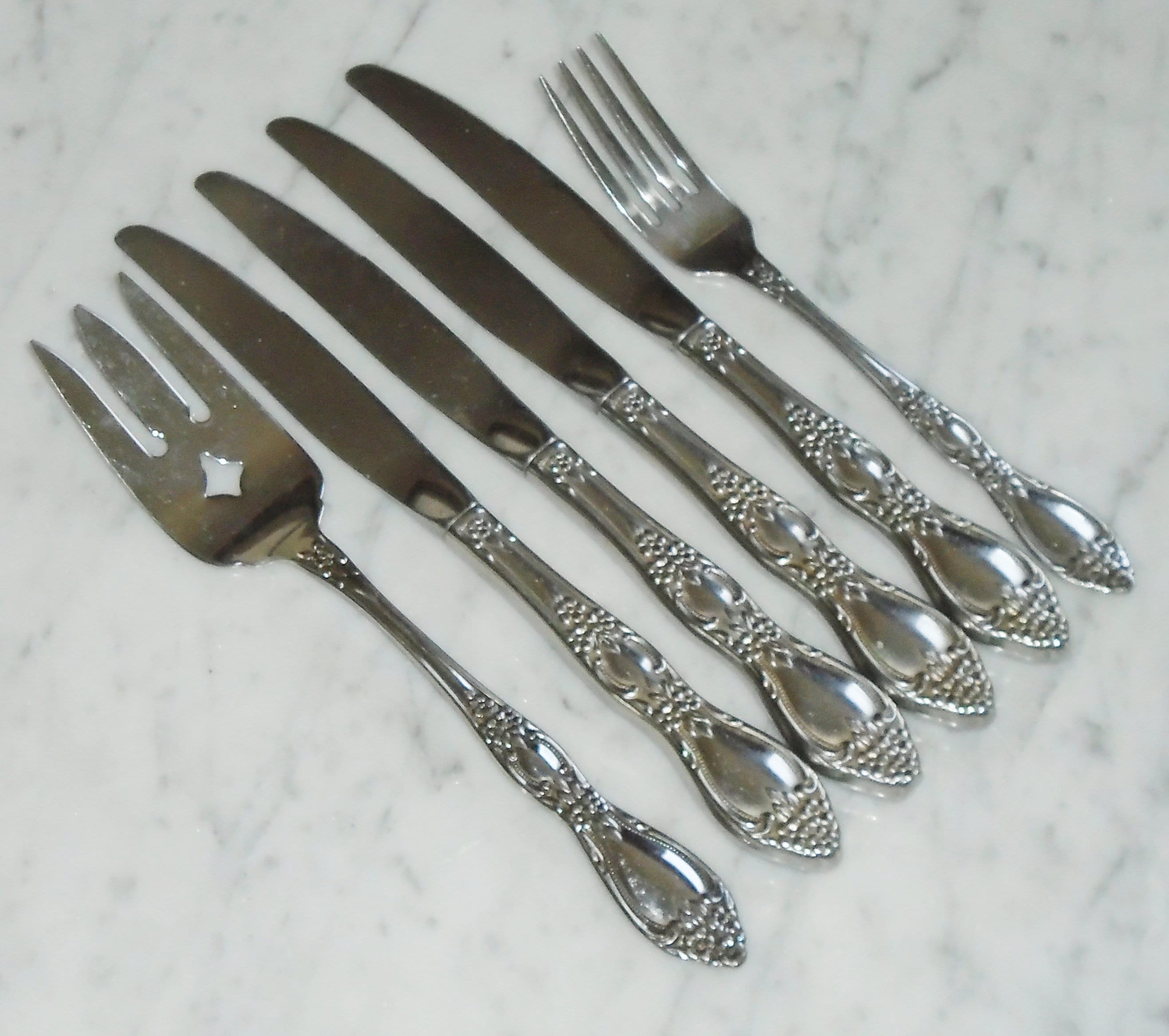 Wm a rogers deluxe stainless oneida ltd clearance