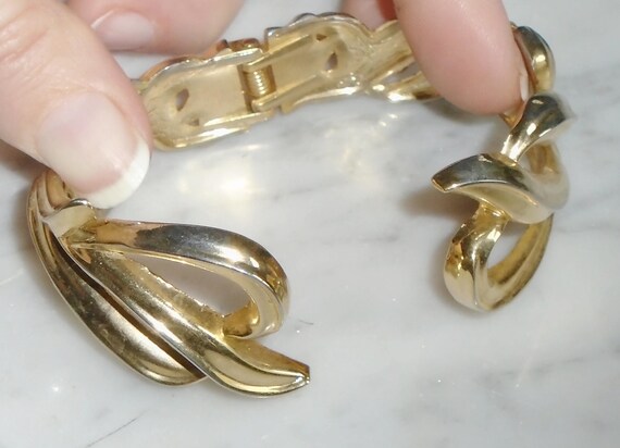 Hinged Cuff Bracelets Set of 2 matching Vintage G… - image 4