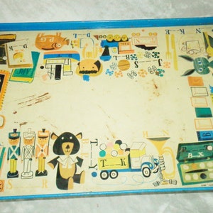 Spelling School Pressman Toy Corp #2285 Schootbureaubladstandaards met inklapbare poten - 20 x 13 x 7 3/4 inch afbeelding 2