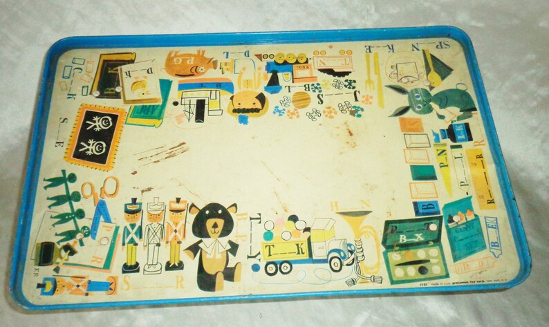 Spelling School Pressman Toy Corp #2285 Schootbureaubladstandaards met inklapbare poten - 20 x 13 x 7 3/4 inch afbeelding 2