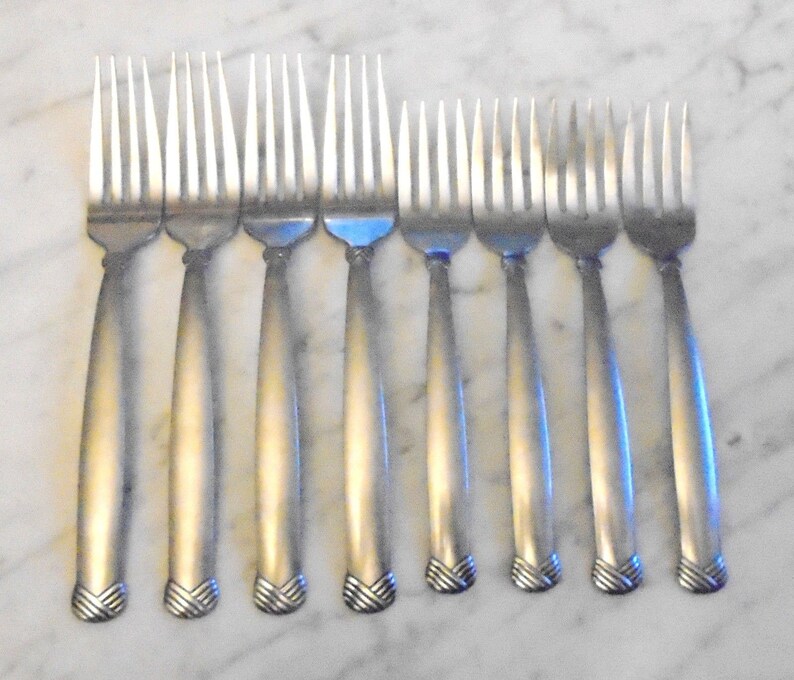 8 Oneida USA Rattan Dinner /& Salad Dessert Forks
