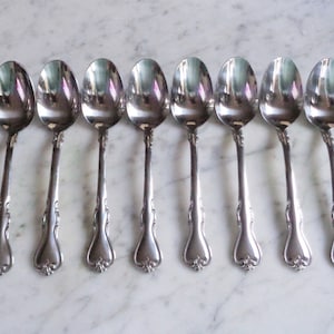 8 Cambridge Stainless Jessica Pattern Teaspoons ~ 6 1/4 inches long