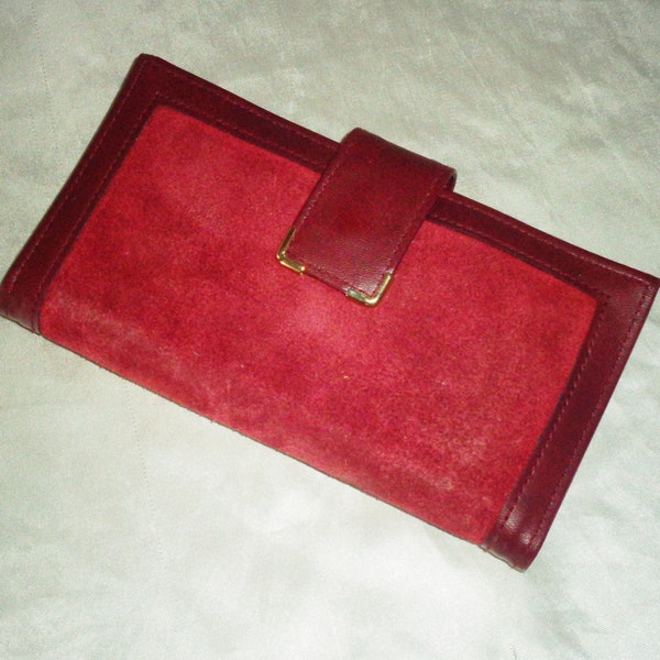 Vintage Brand Star Maroon Suede Leather Wallet Bill-a-fold w 4 Pockets, Snap Closure