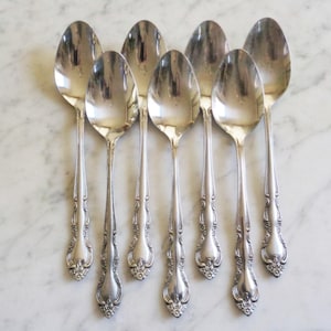 7 Fleurette Imperial International Stainless Korea 7 1/4 inch Table Soup Spoons