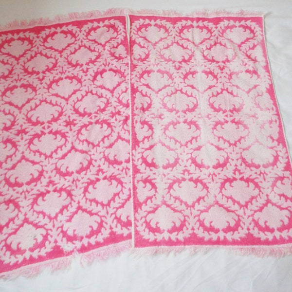 2 Vintage Fashion Manor Cotton Groovy Pink Feather Fan Used 1970s Flower Bath Towels