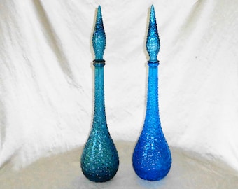 Juego de decantadores Hobnail Genie de Empoli en azul marino y azul con tapones, fabricado en Italia.