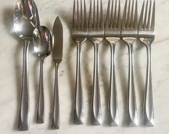 Lincoln Oneida Satin Triangle Tip Stainless Dinner Forks & Serving Pieces
