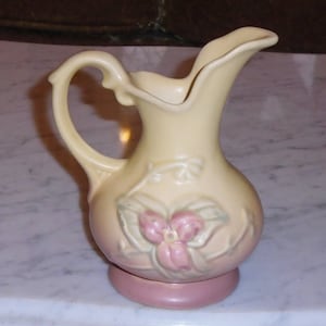 Beautiful Vintage Small Hull Art Pottery USA 5 1/2 inch Wild Flower Pitcher