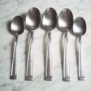 Oneida Stainless Square Beaded Handle 3 Table Soup Spoons & 2 Teaspoons
