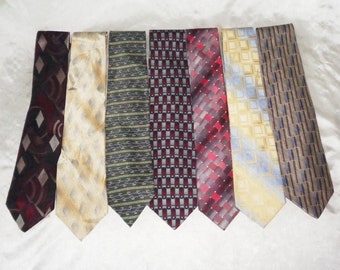6 Silk & 1 Polyester Vintage Mens Neck Tie's 1980s in Geometric Prints
