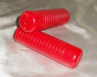 Hunt Wilde Vintage Red Ribbed 4 3/4in x 1 3/8in Handlebar Grips Pair, 8 Sets Available
