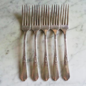 5 Simeon L George H Rogers Silver Plate Oneida Ltd ENCORE 7 1/2in Dinner Forks