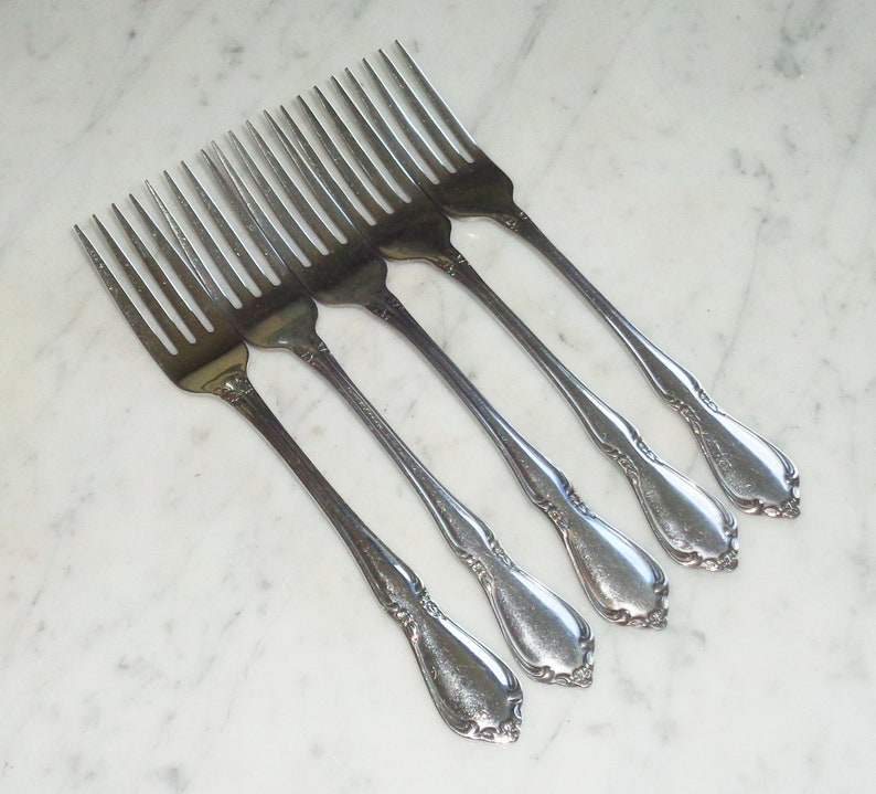Chateau Oneidacraft Deluxe Stainless Steel 7 38 inch Dinner Forks set of 5