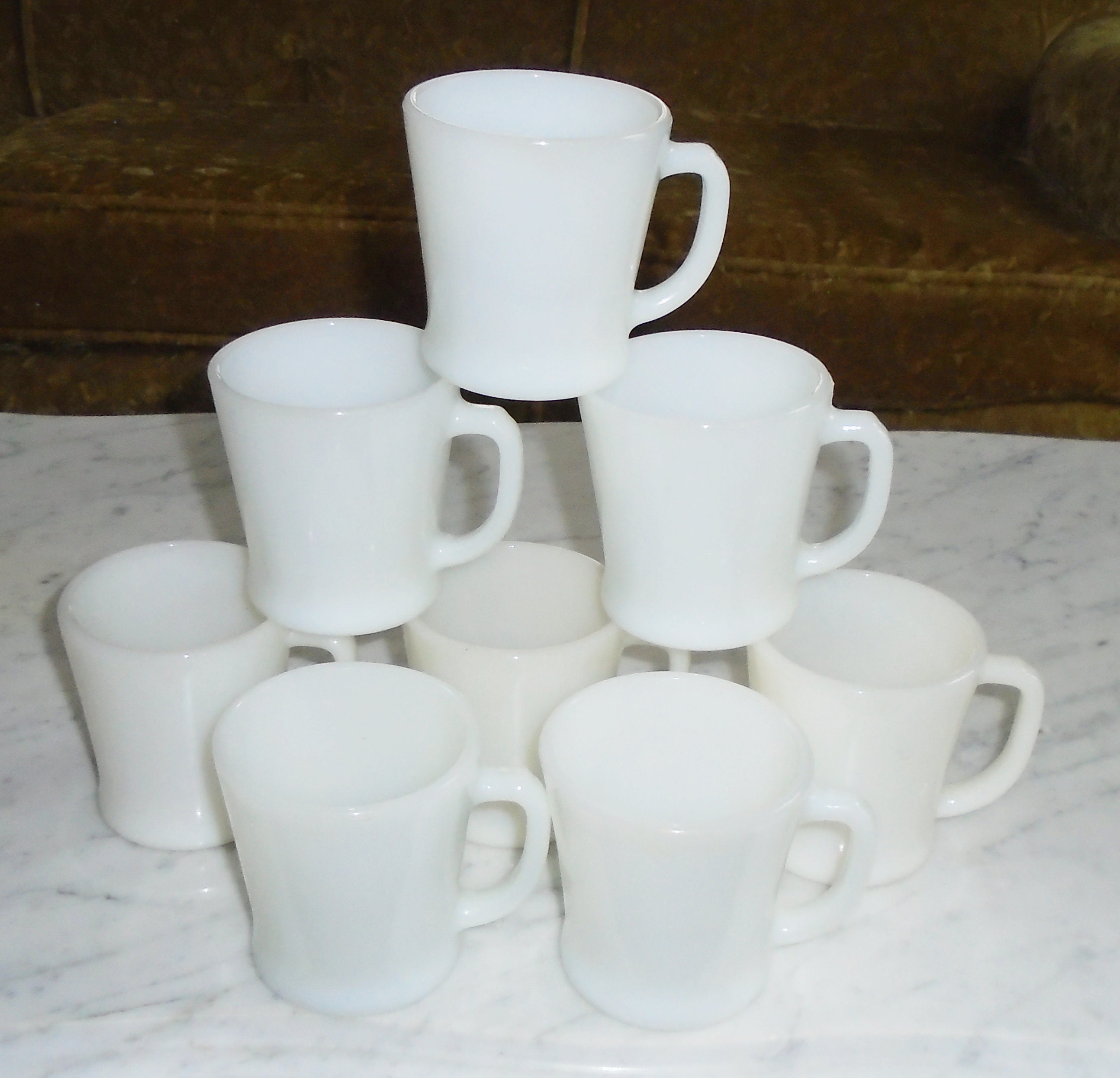 Lot of 4 Vintage White Milk Glass D-Handle Coffee Cups Mugs VGC!