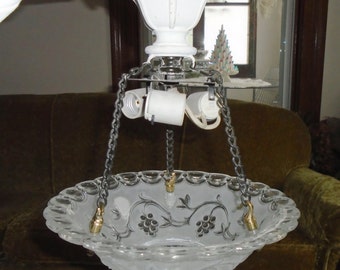 3 Glühbirnen-Leuchte-Antikweiß / Klare Traubenblume & Blattmuster