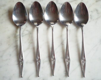 Creative Manor Spritely Rose Stainless 6 1/8 inch Set of 5 Teaspoons