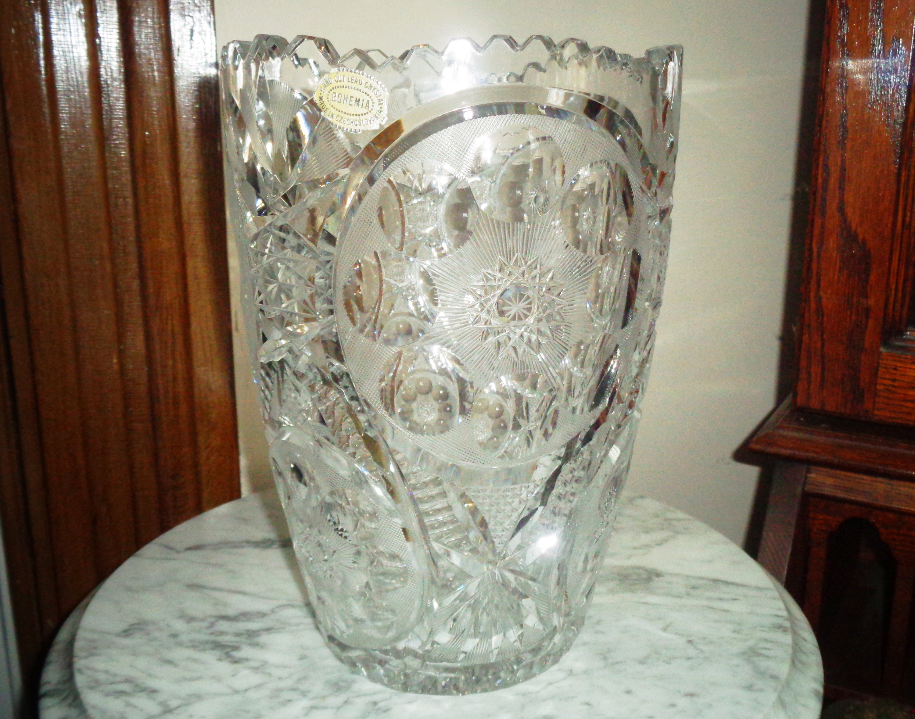 Bohemia Hand Cut Lead Crystal Sawtooth Rim Vase Made in