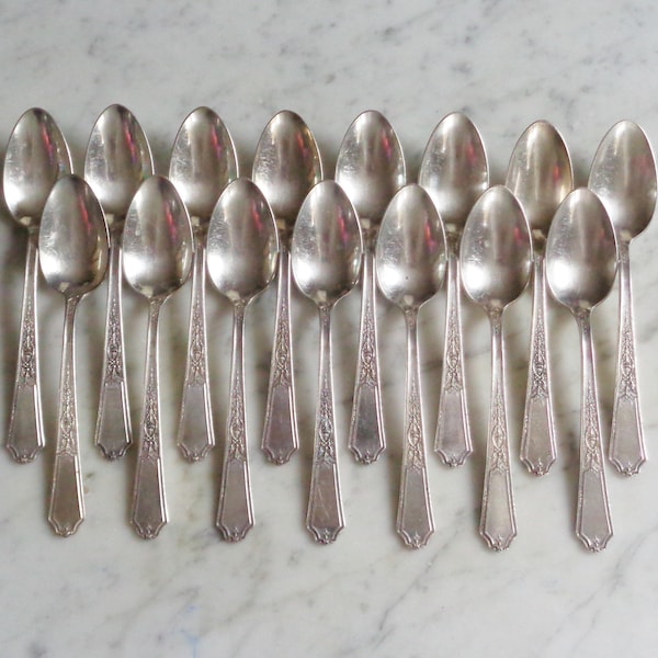 1847 Rogers Bros Ancestral Silver Plate 6 1/8 inch Set of 15 Teaspoons