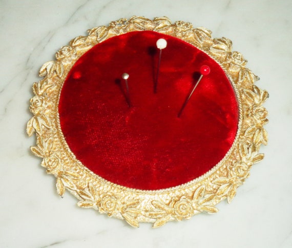 Vintage Half-Ball Pin Cushion With Metal Base & 50 Sewing Pins - Retro Sewing Accessory Kit