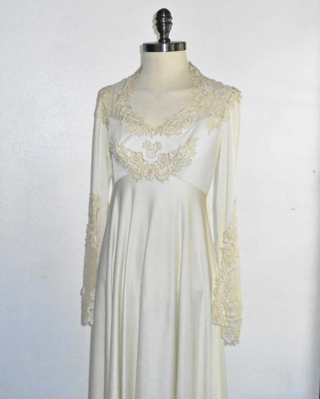 Wedding Dress 1970s Full Length off White W Lace Trim Vintage Stunning ...