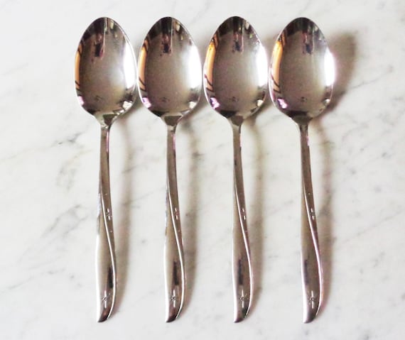Twin Star Oneida Community Stainless 8 1/4 Inch Set of 4 Serving